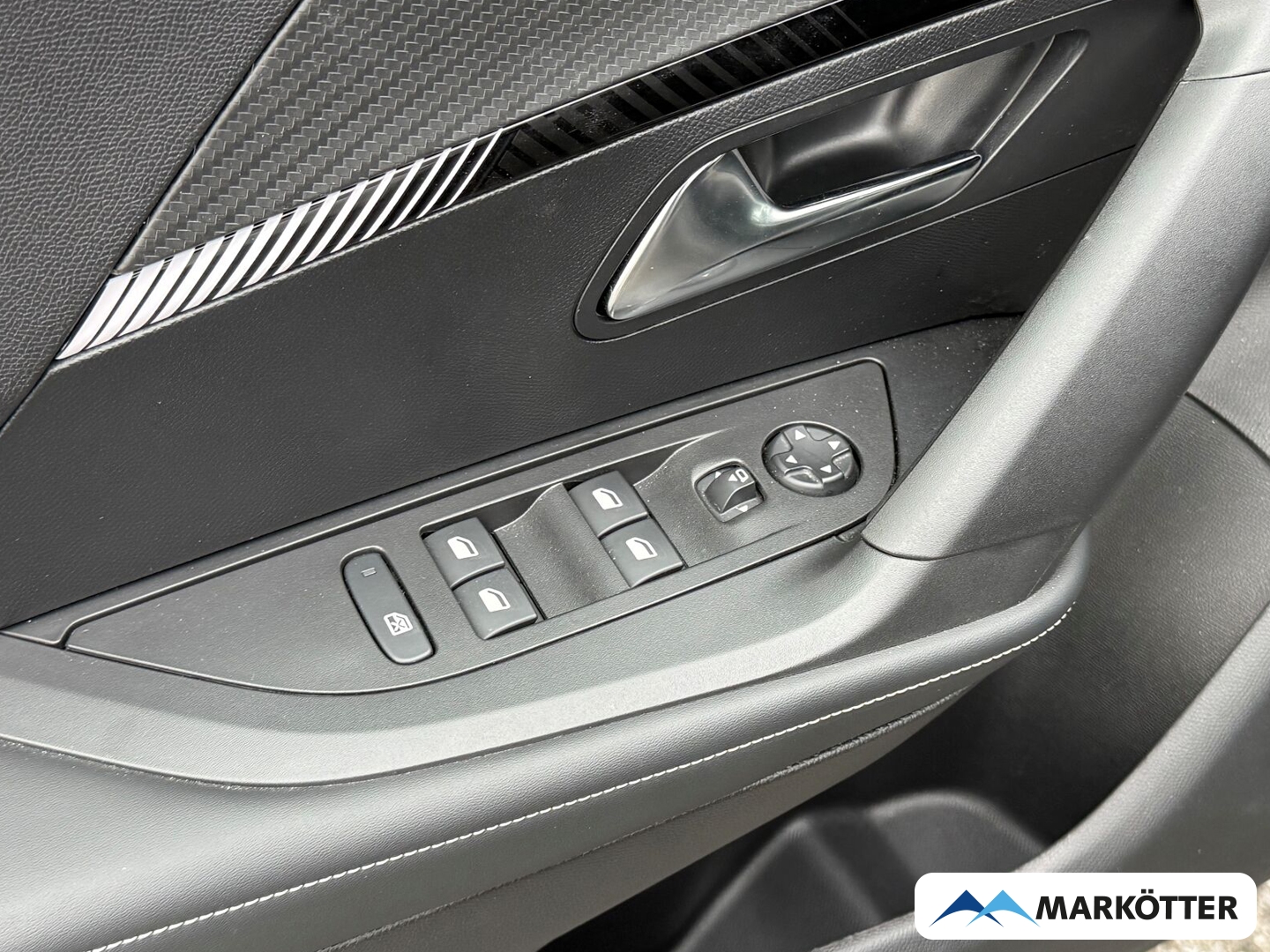 Fahrzeugabbildung Peugeot 2008 Allure/SHZ/LED/Keyless Go/CarPlay/Android Auto