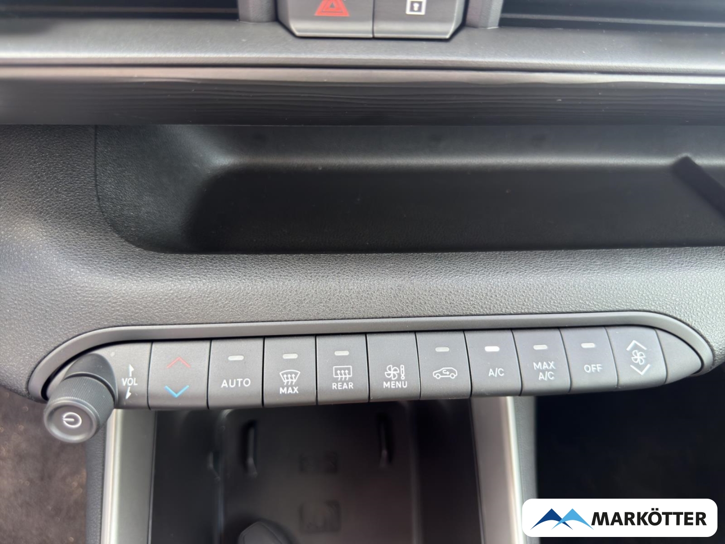 Fahrzeugabbildung Jeep Avenger Altitude/LED/NAVI/PDC/SHZ/ACC/DAB/CarPlay