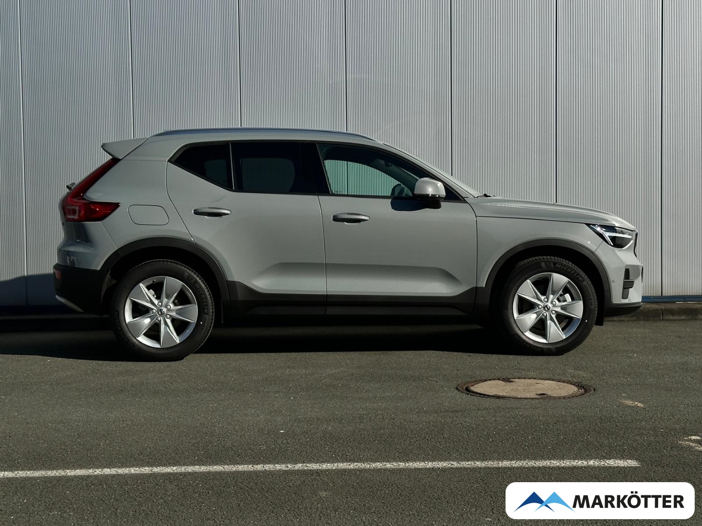 Fahrzeugabbildung Volvo XC40 B3 Core 2WD ACC/360° Kamera/Memory